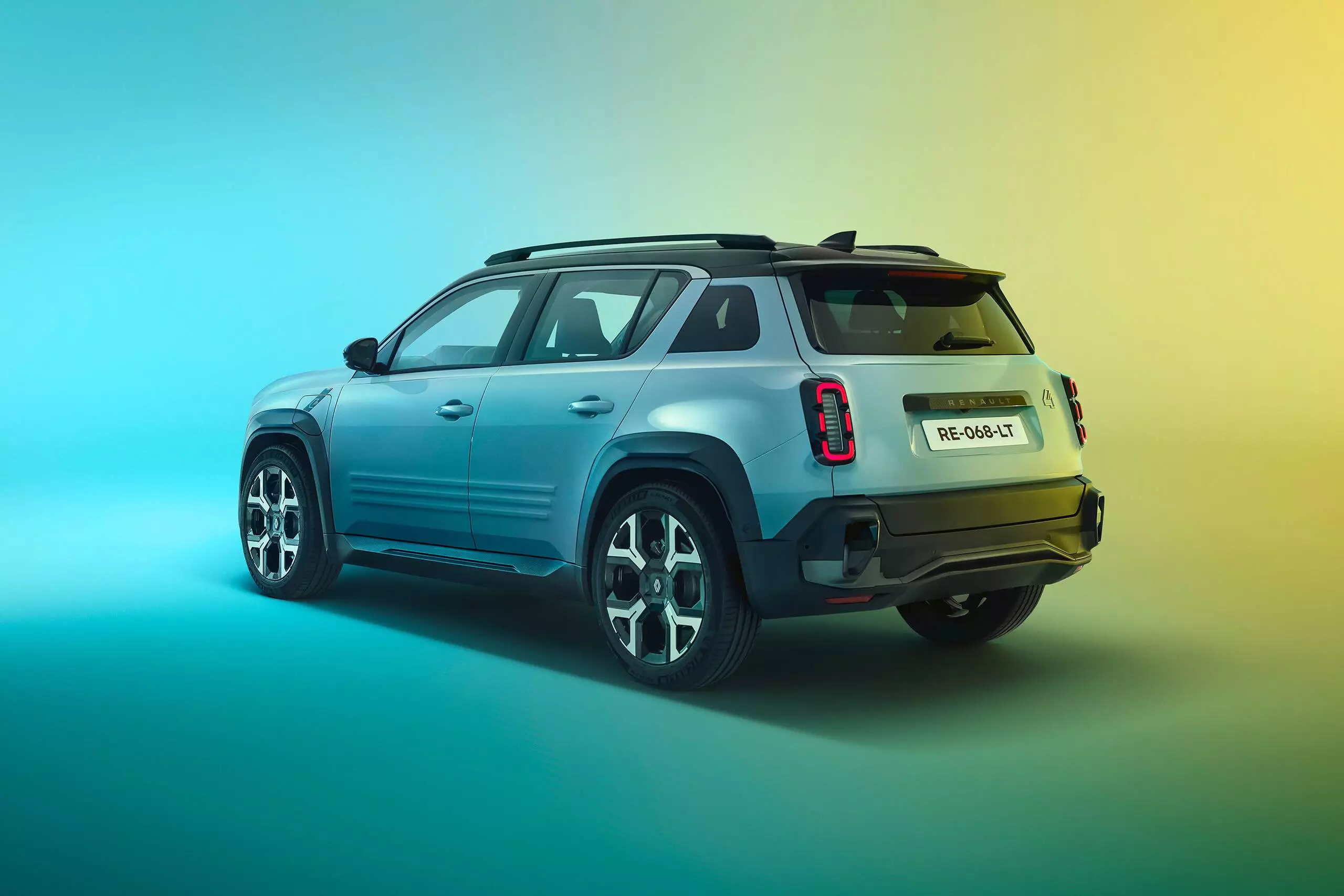 RENAULT 4 E-TECH 100% ELECTRIC